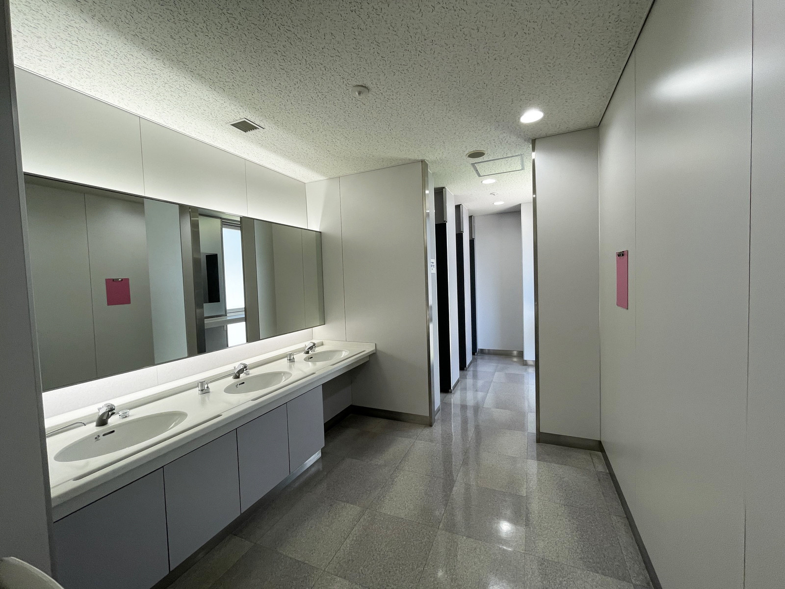 女性用トイレ全体の様子