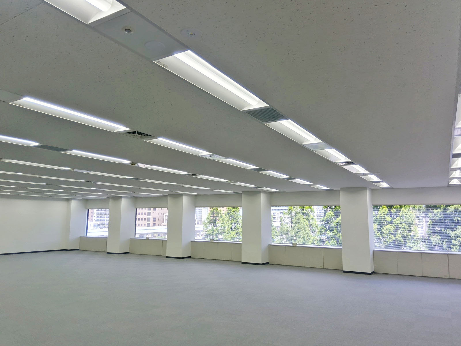 オフィス室内参考画像
