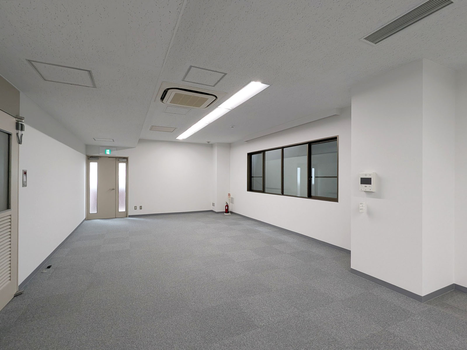 貸室奥側の区画