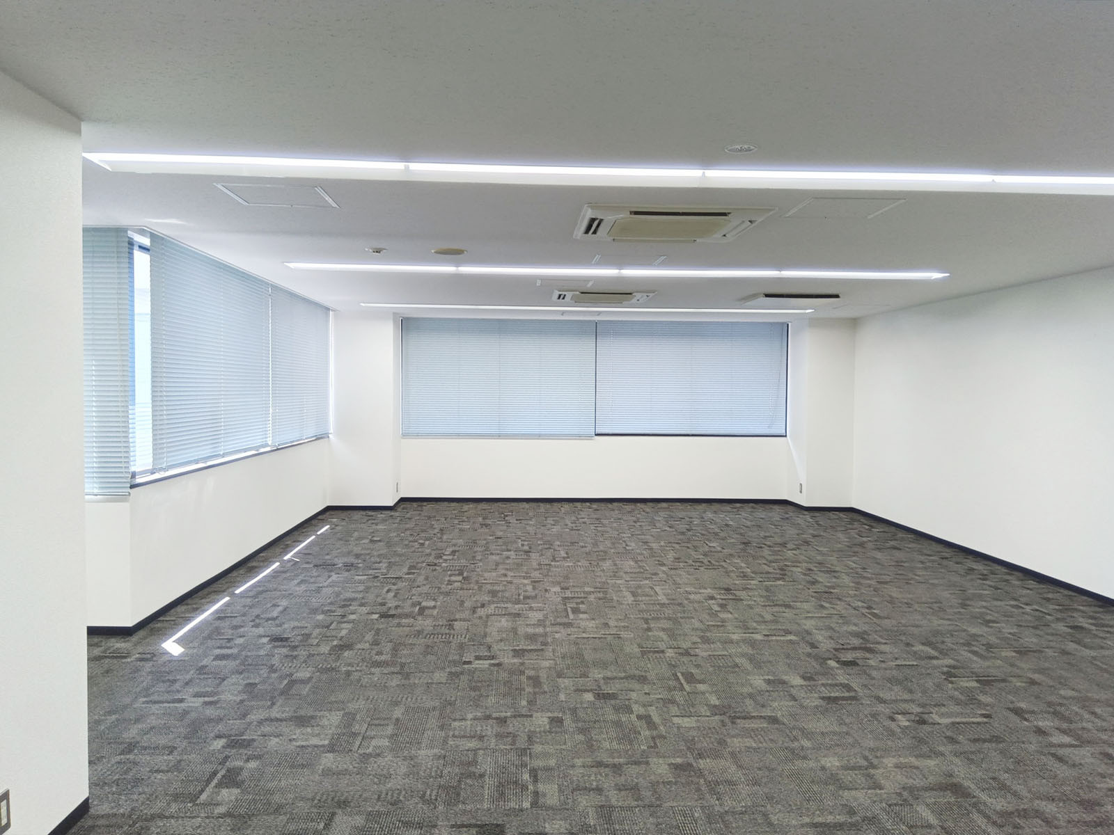 オフィス室内参考画像(10階・約68坪)