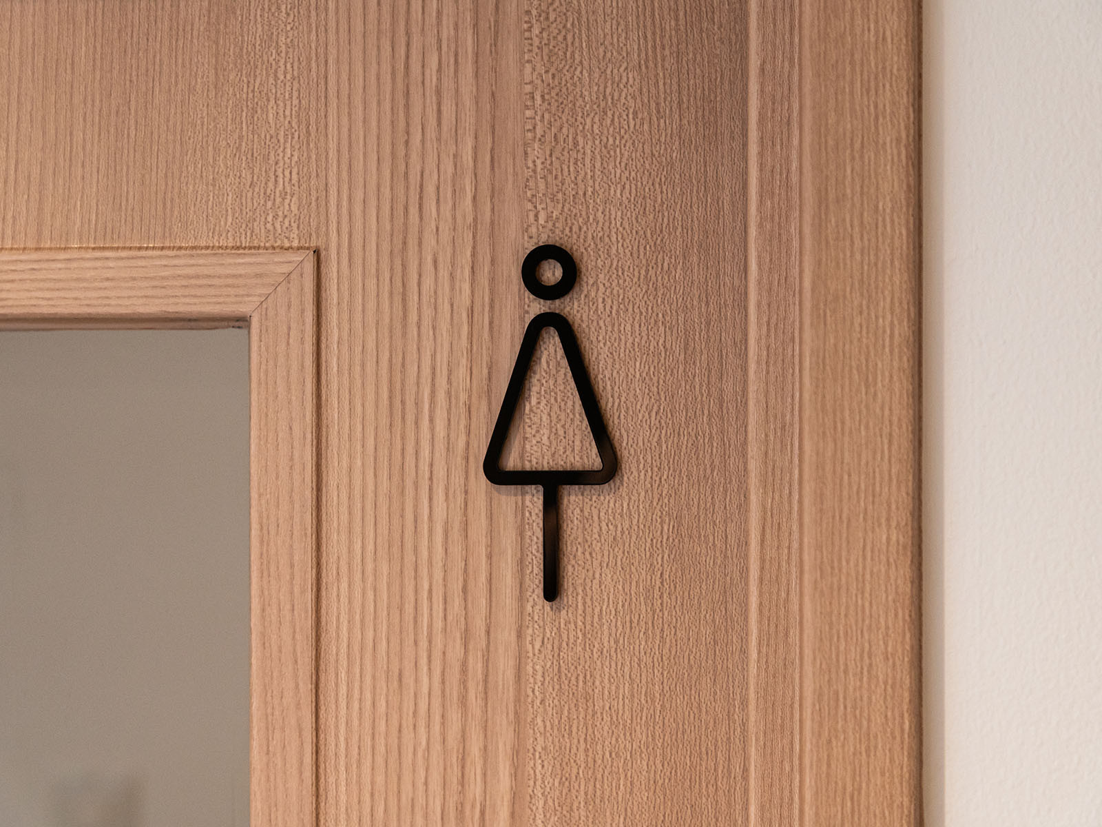 女性用トイレマーク
