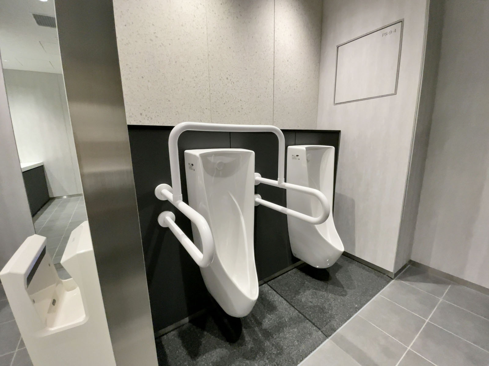 男性用トイレ