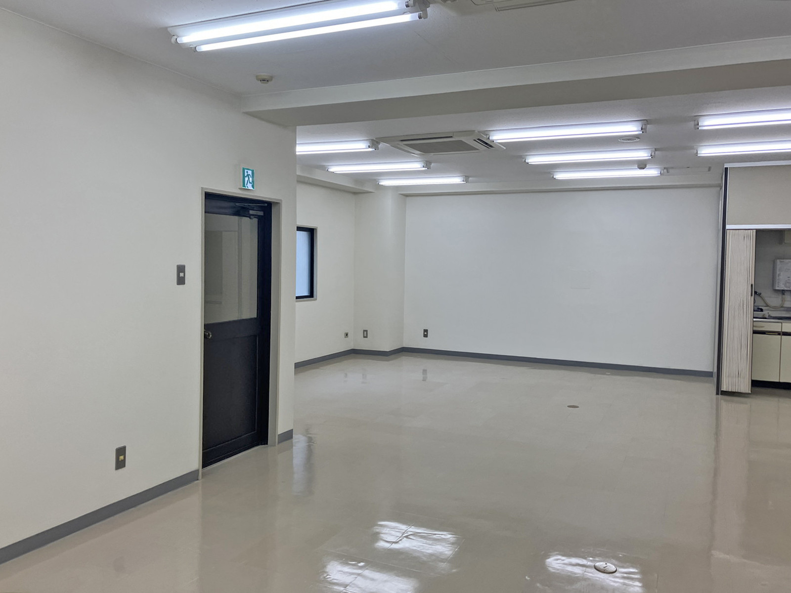 別角度の様子