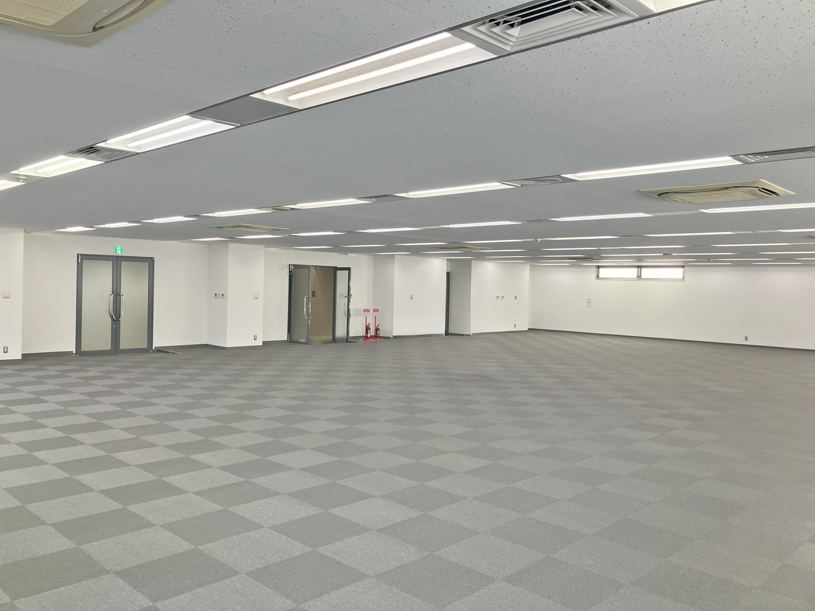 オフィス室内参考画像(8階・約139坪)