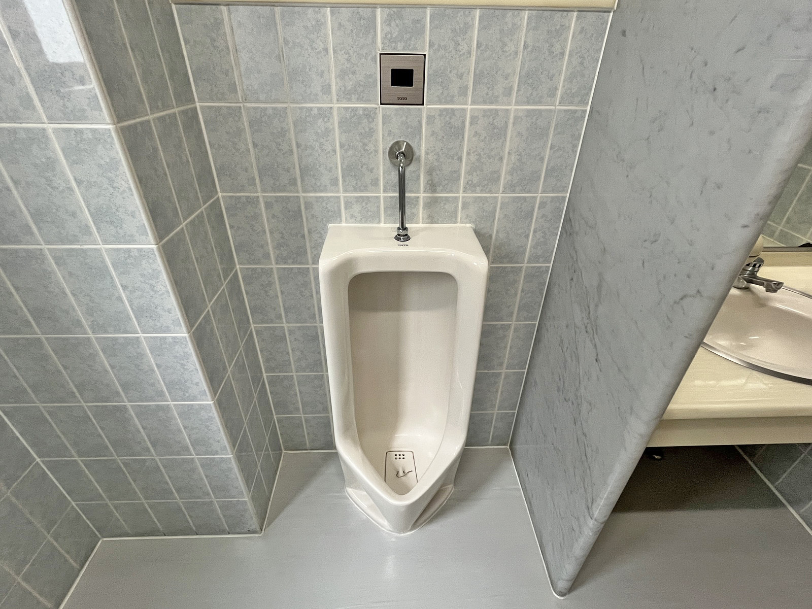 男性用トイレ