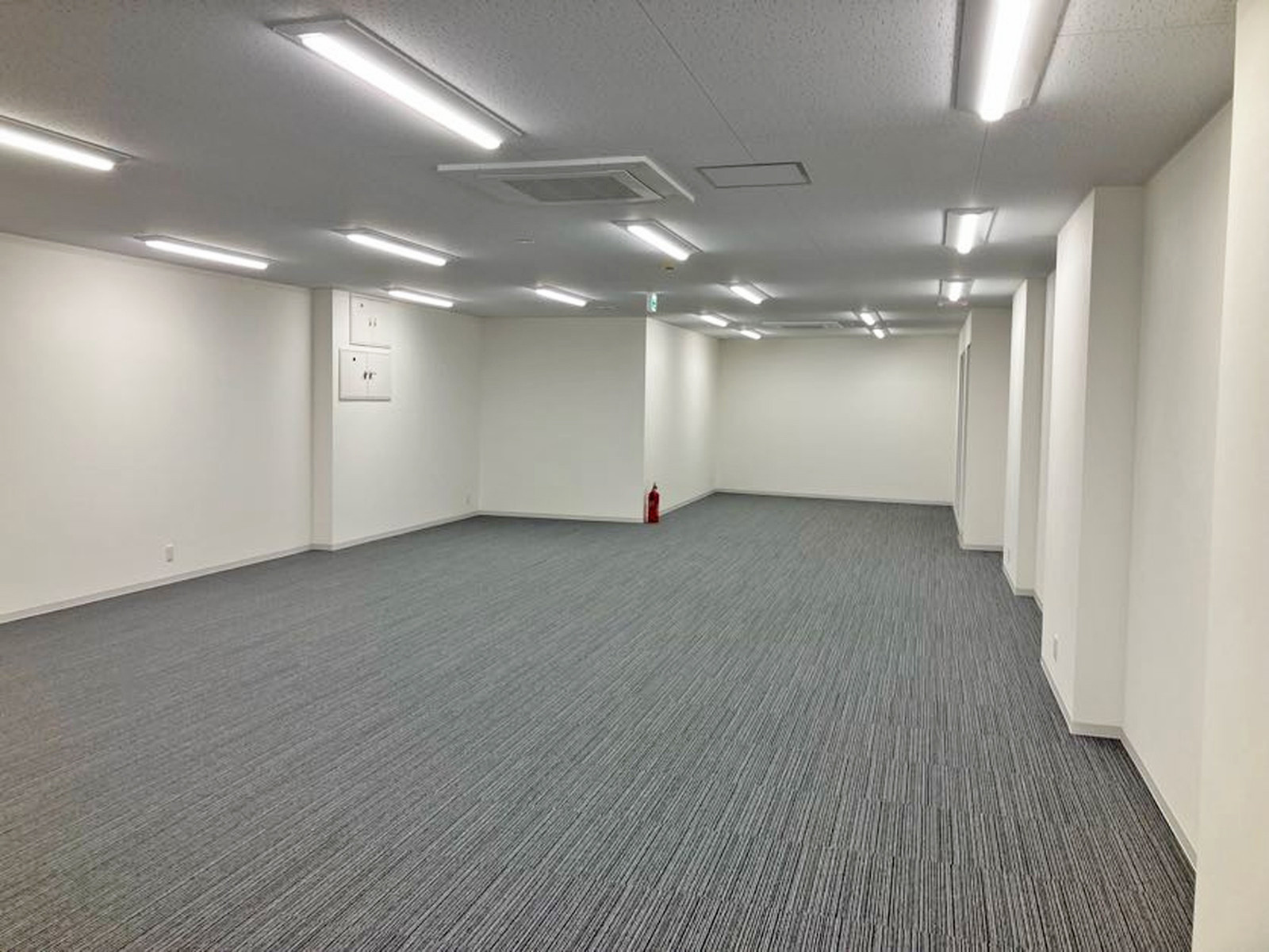 オフィス室内参考画像(1階・約56坪)