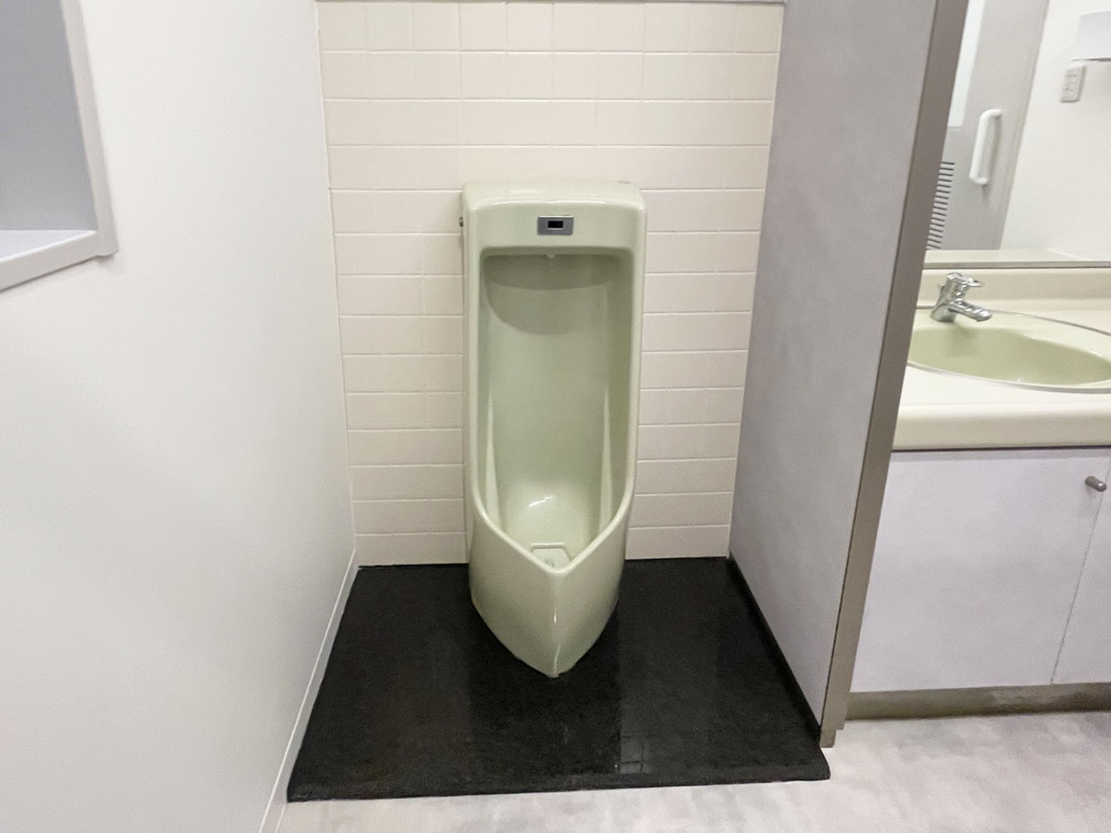 男性用トイレ