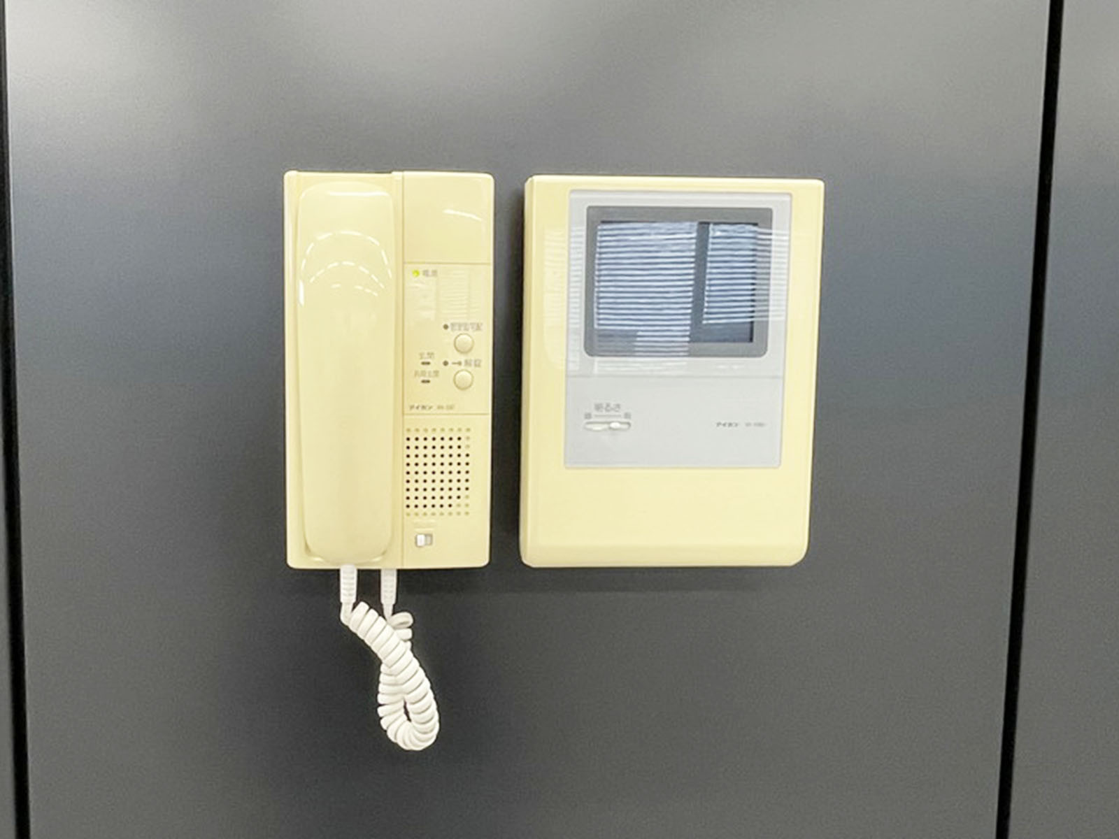 インターホン