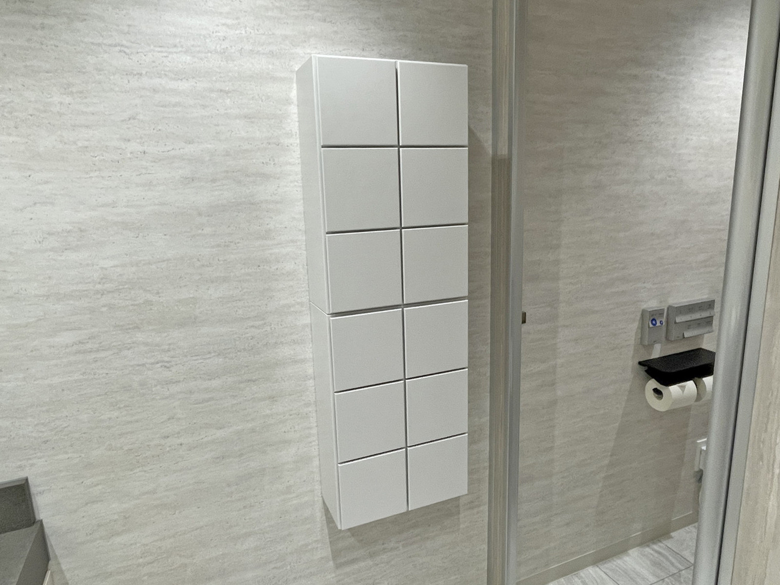女性用トイレ専用収納棚