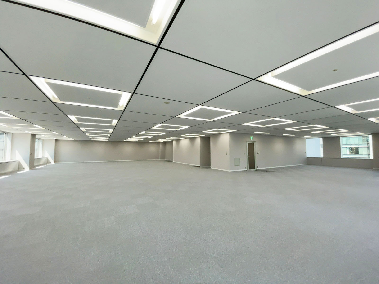 オフィス室内参考画像(8階・約122坪)