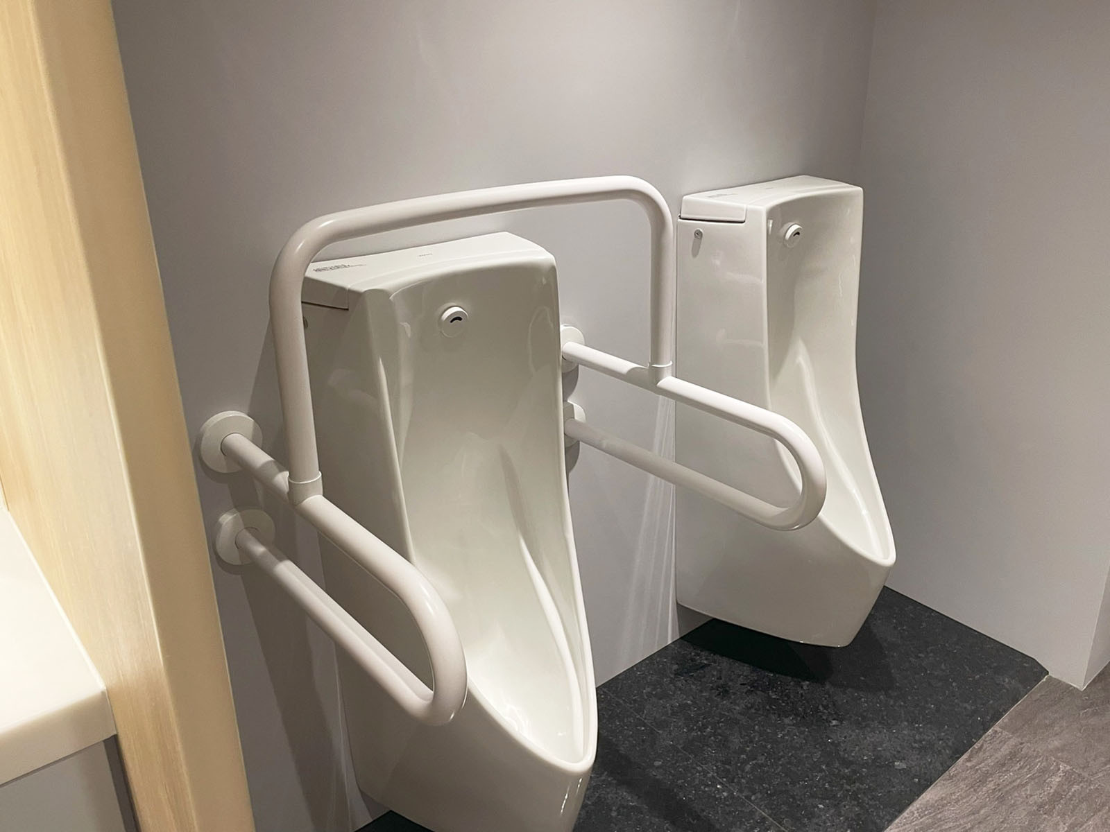 男性用トイレ