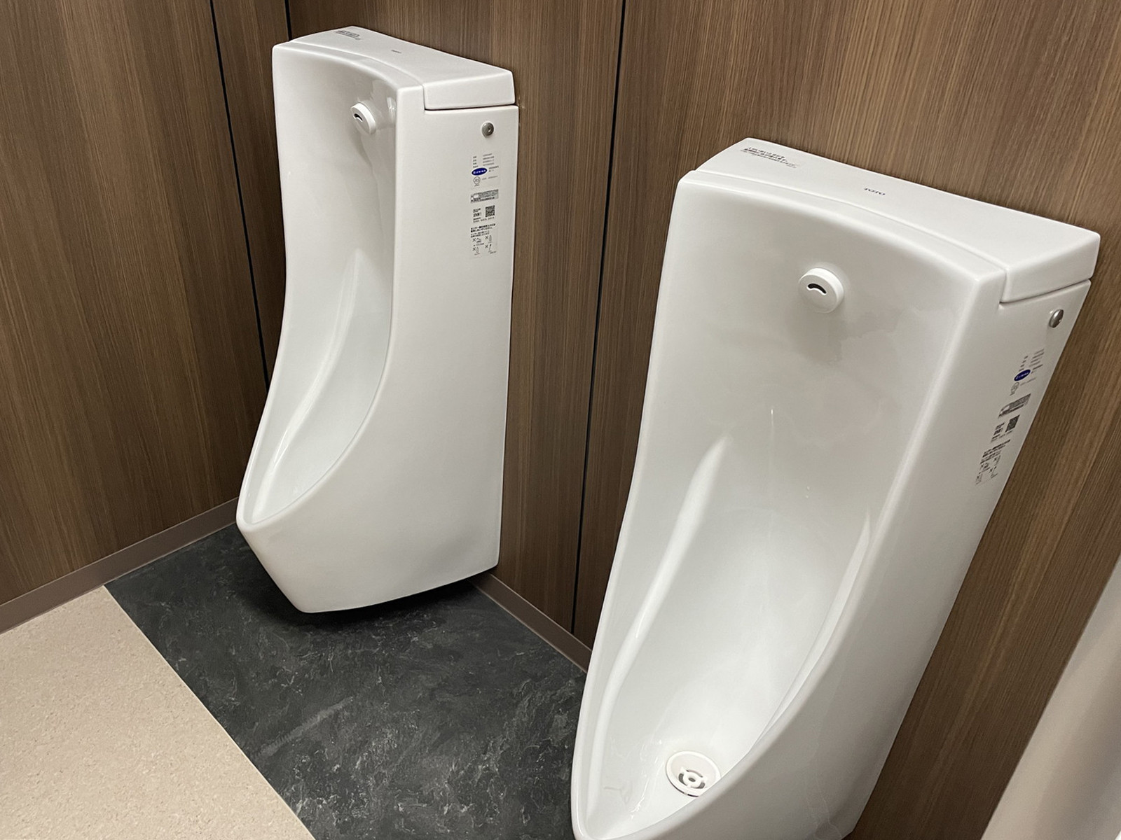 男性用トイレ