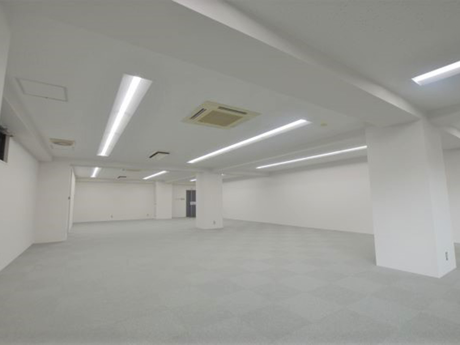 オフィス室内参考画像