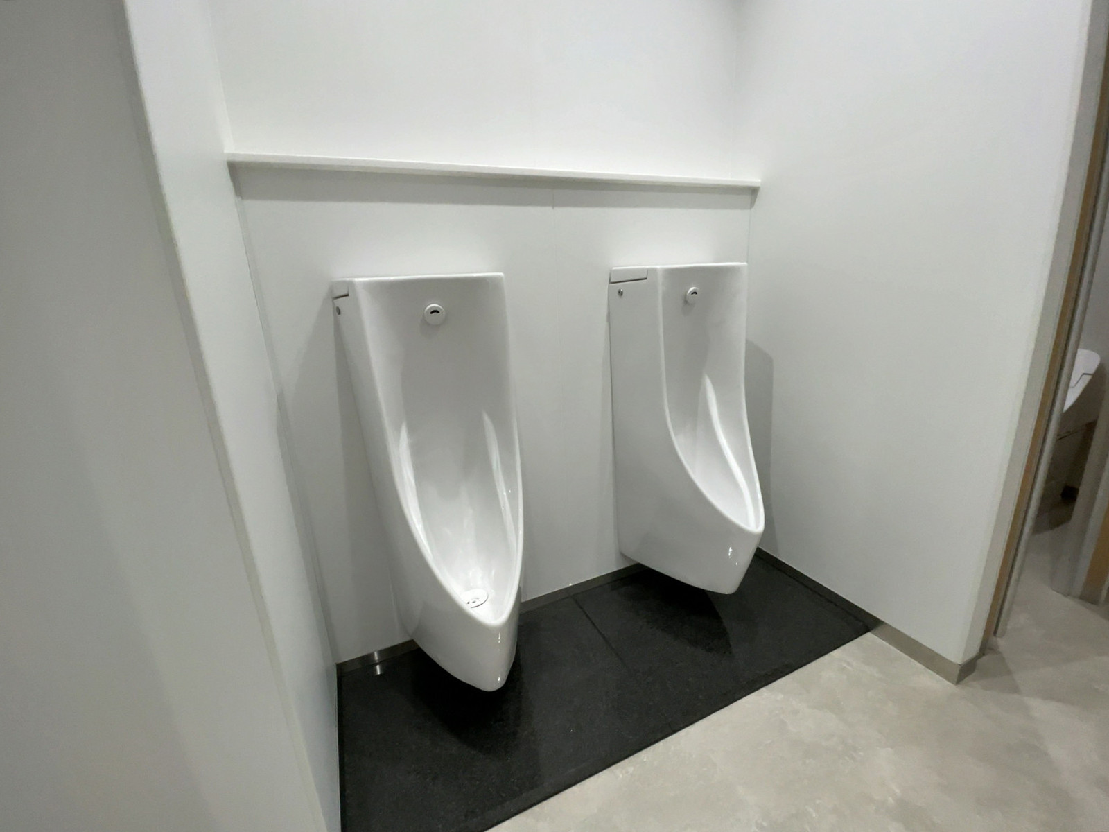 男性用トイレ