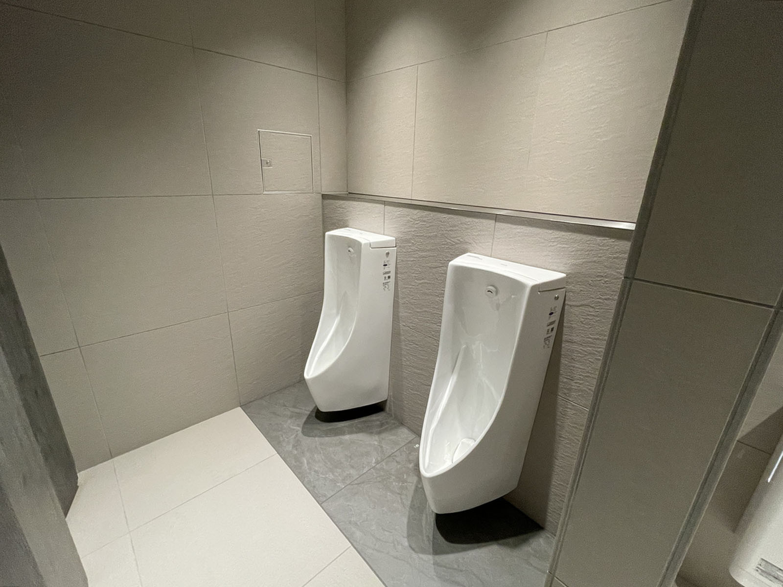 男性用トイレ