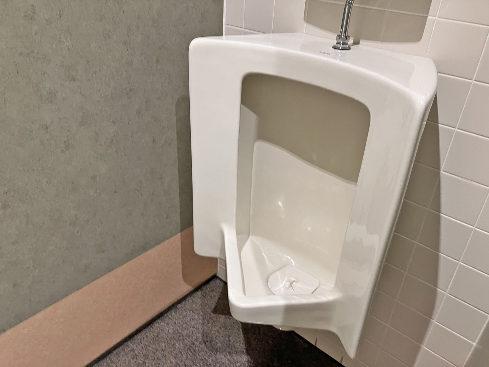 男性用トイレ