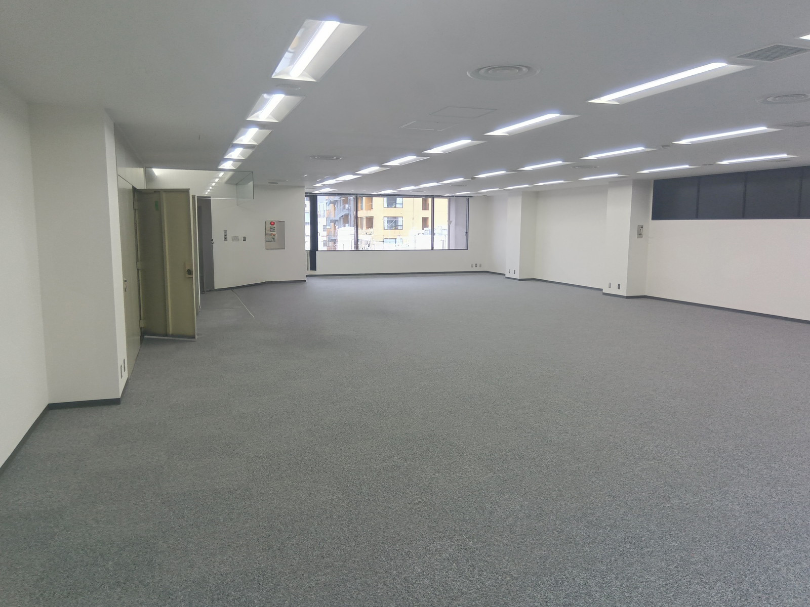 オフィス室内参考画像(8階・約67坪)