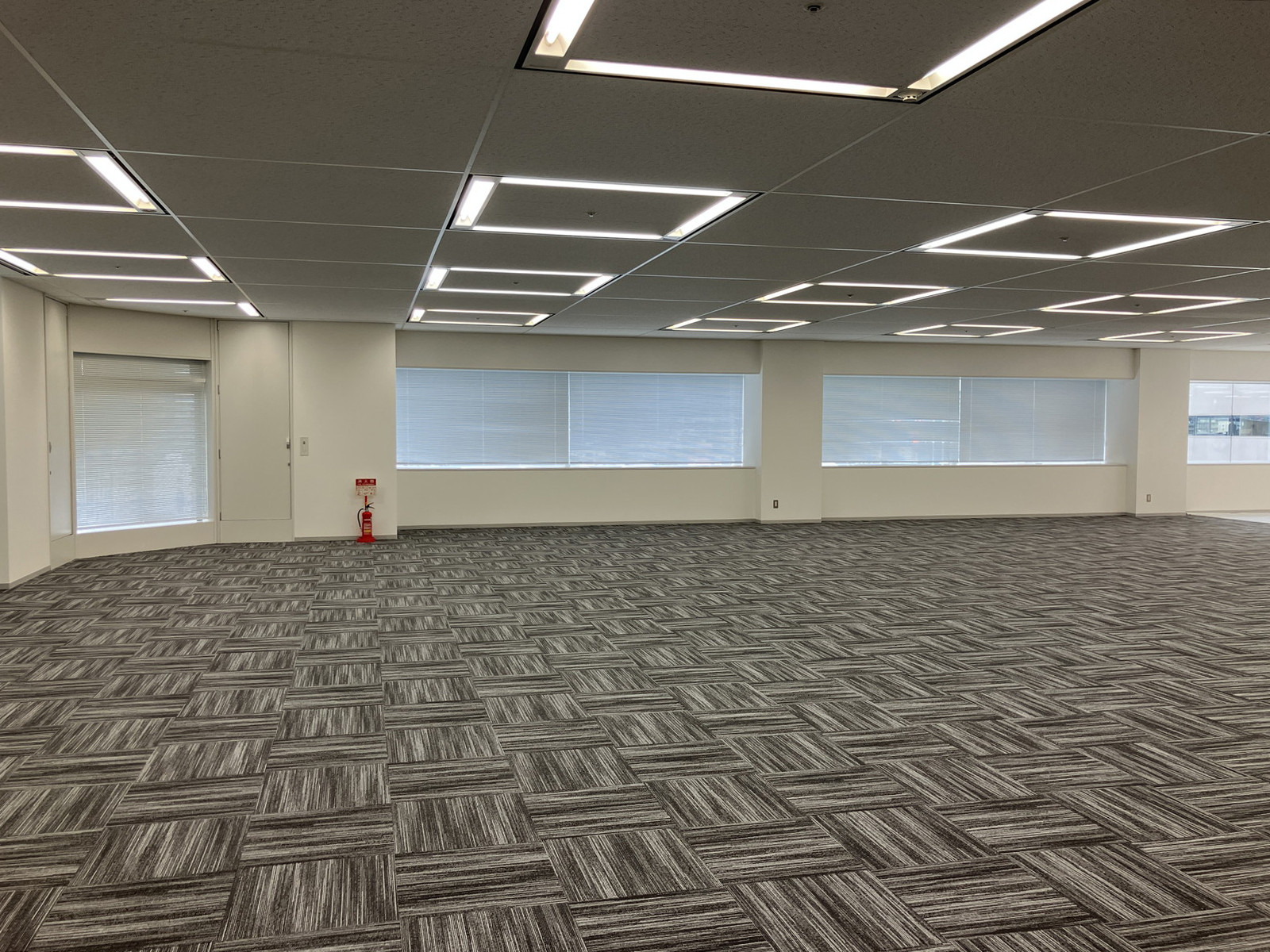 オフィス室内参考画像(9階)