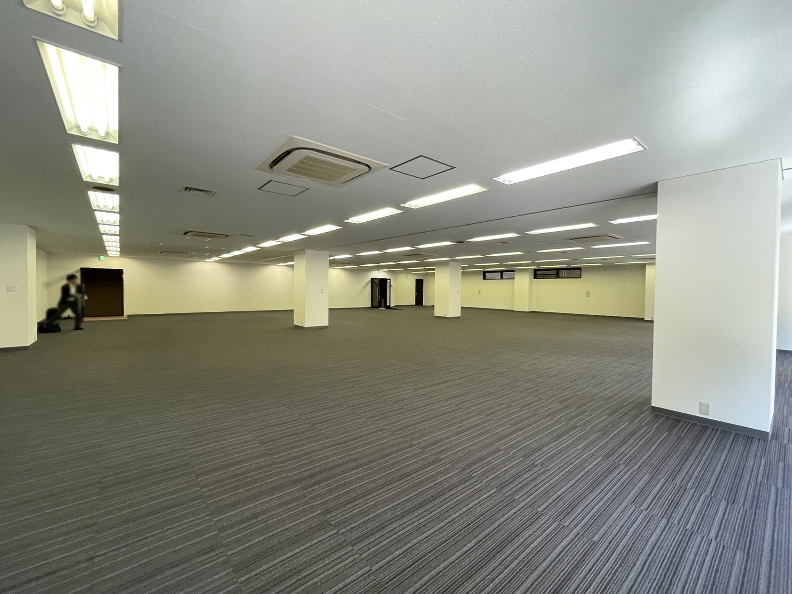 オフィス室内参考画像(2階・約113坪)