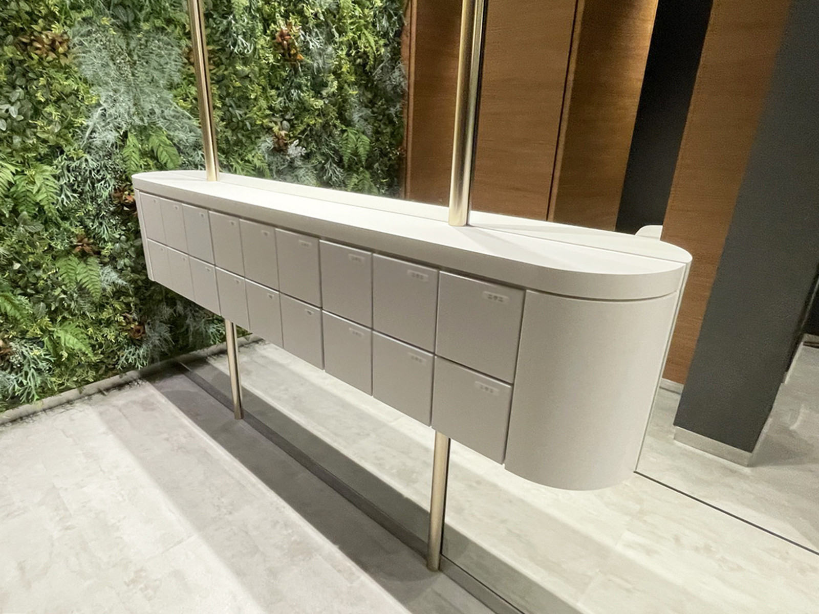 トイレ内の収納ボックス