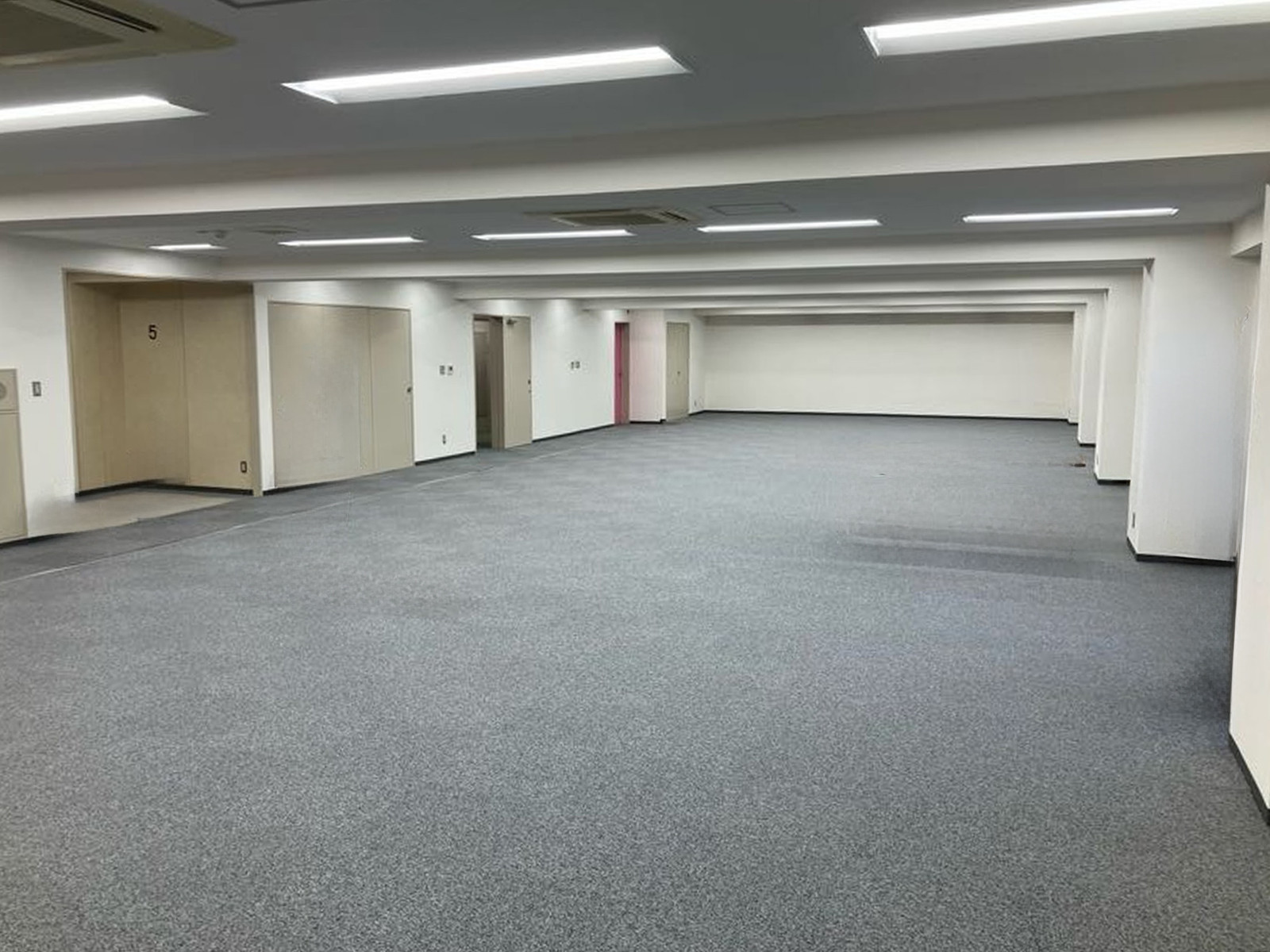 別角度の様子