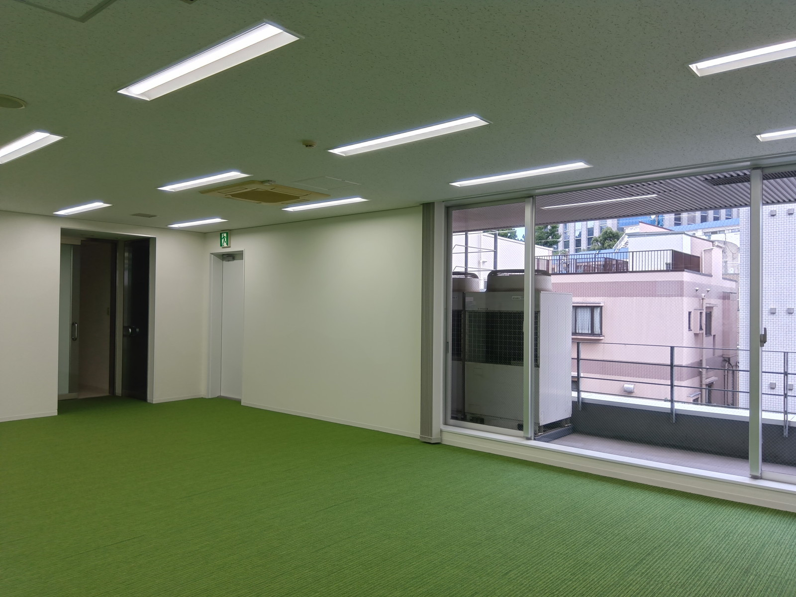 角の様子