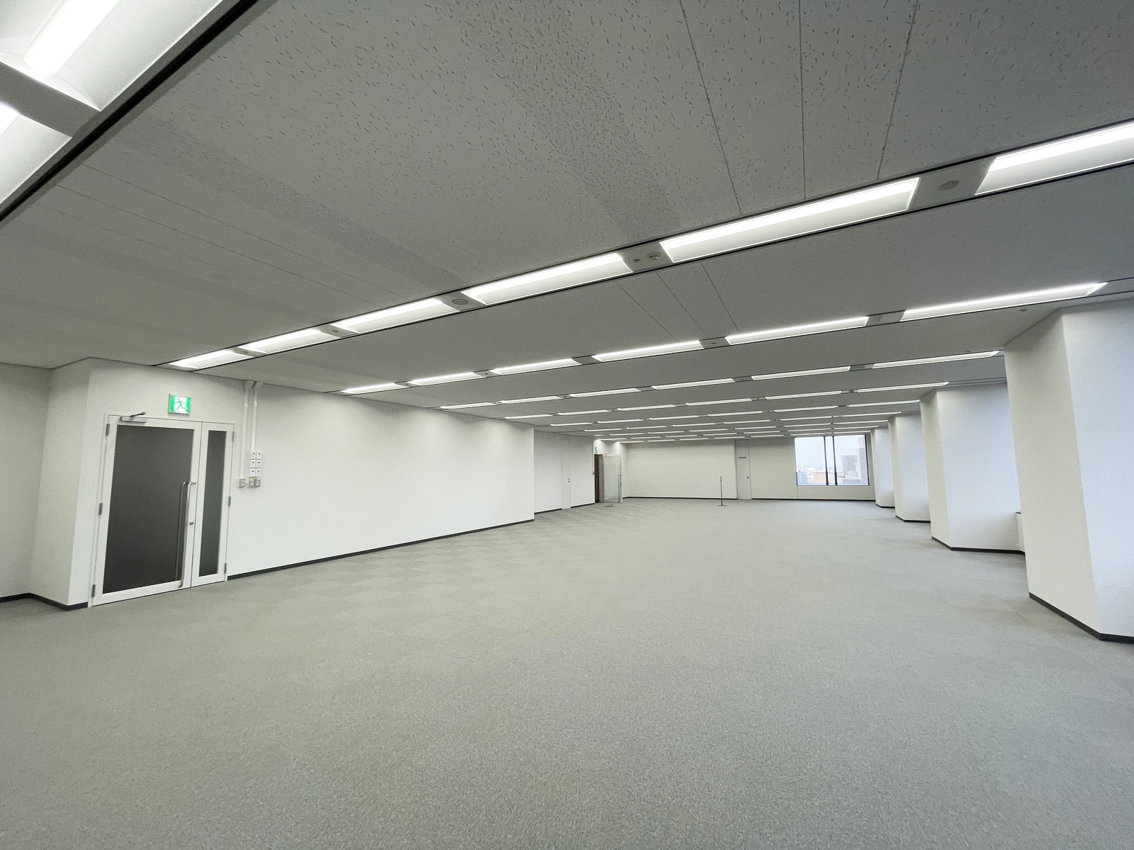 オフィス室内参考画像