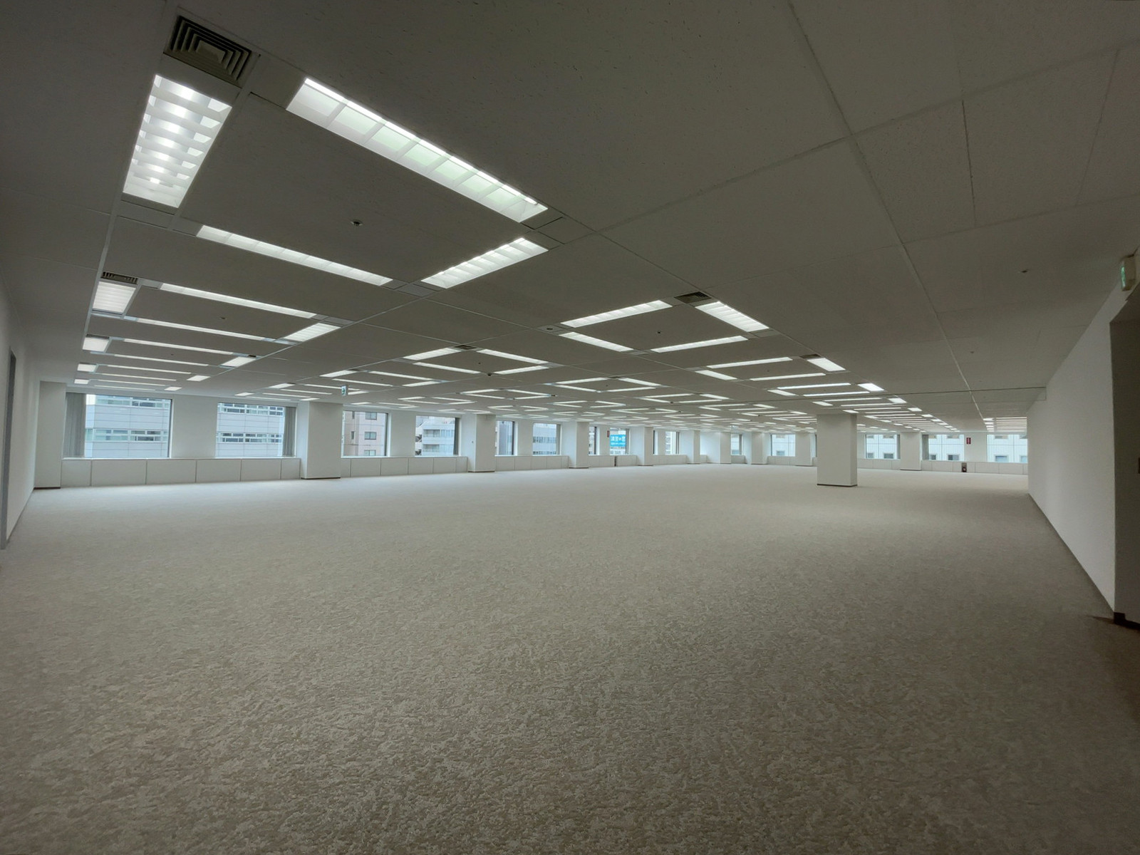 オフィス室内参考画像(6階・約220坪)