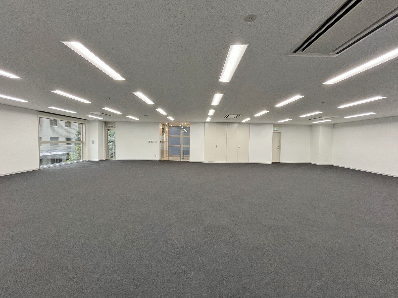 別角度の様子
