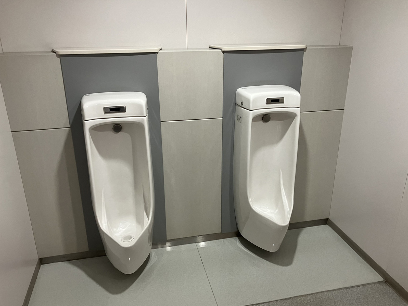 男性用トイレ