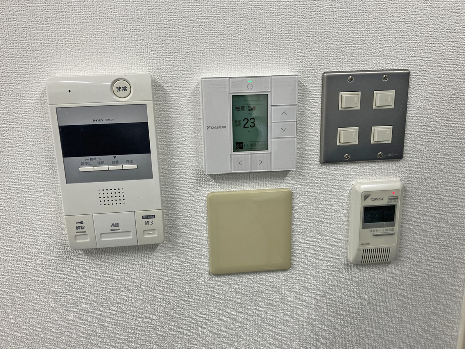 スイッチ類