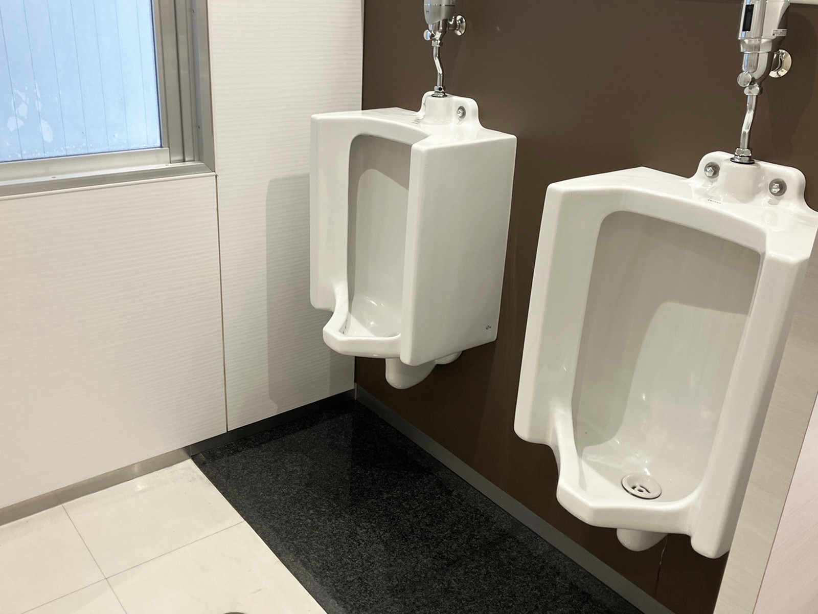 男性用トイレ