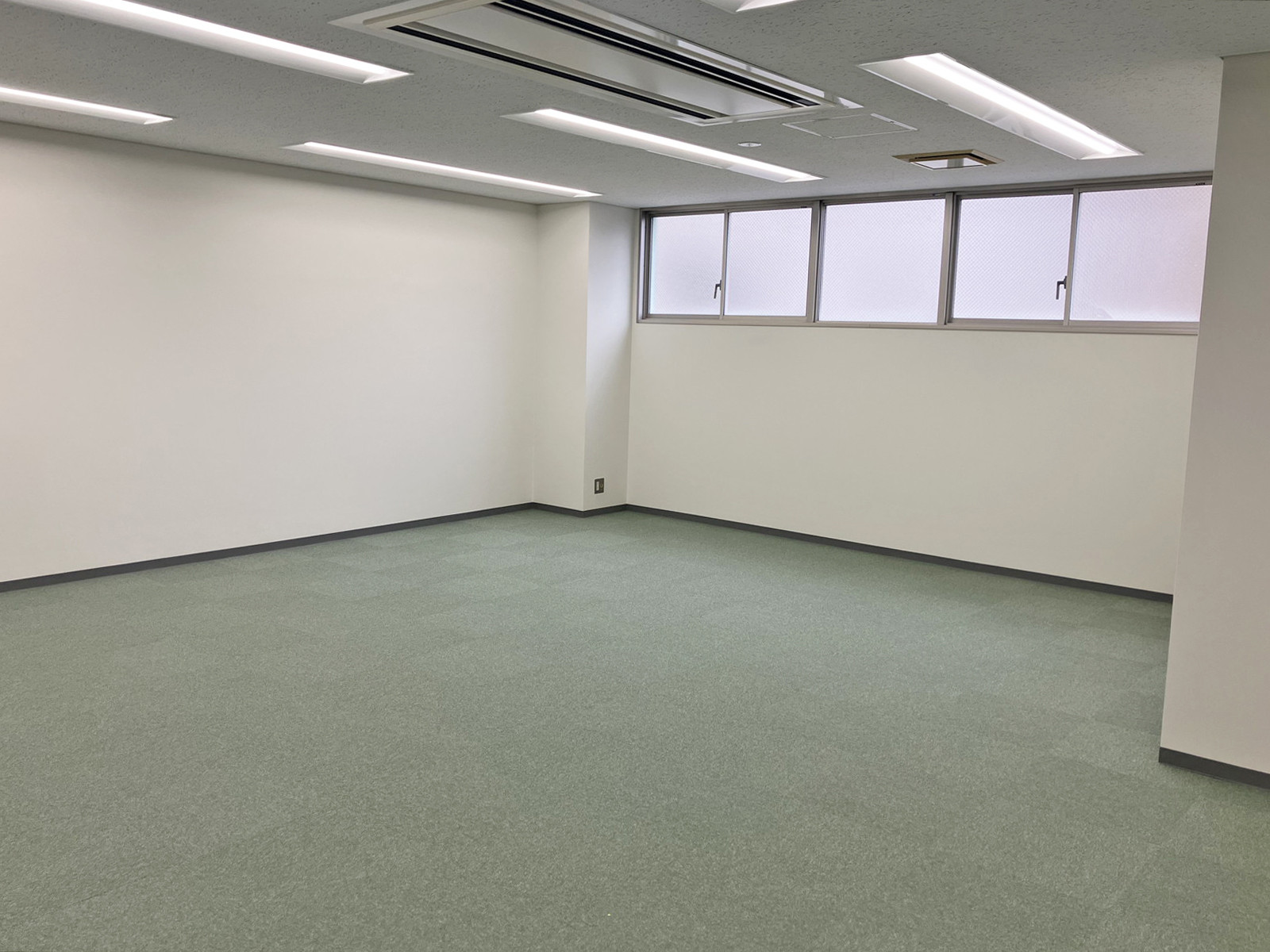 隅の様子