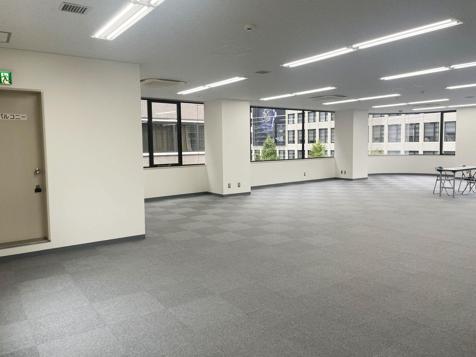 オフィス室内参考画像