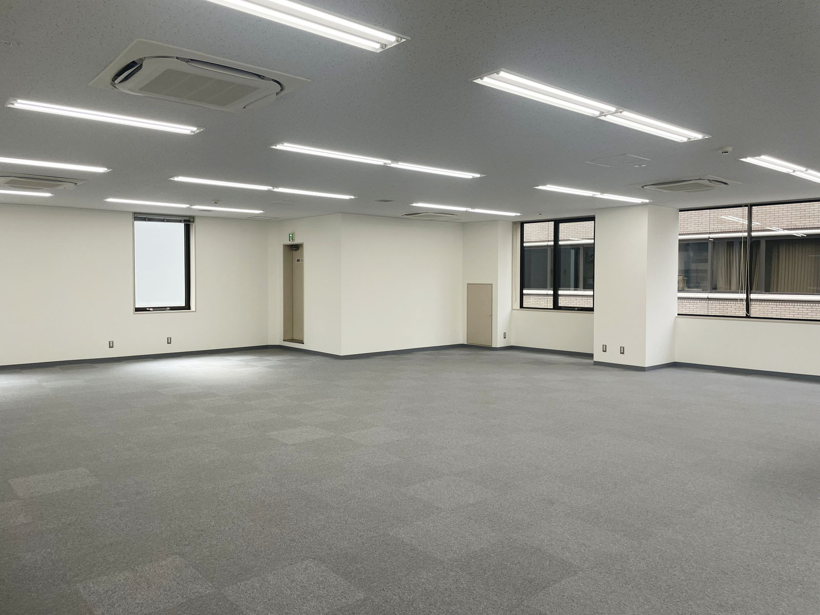 別角度の様子