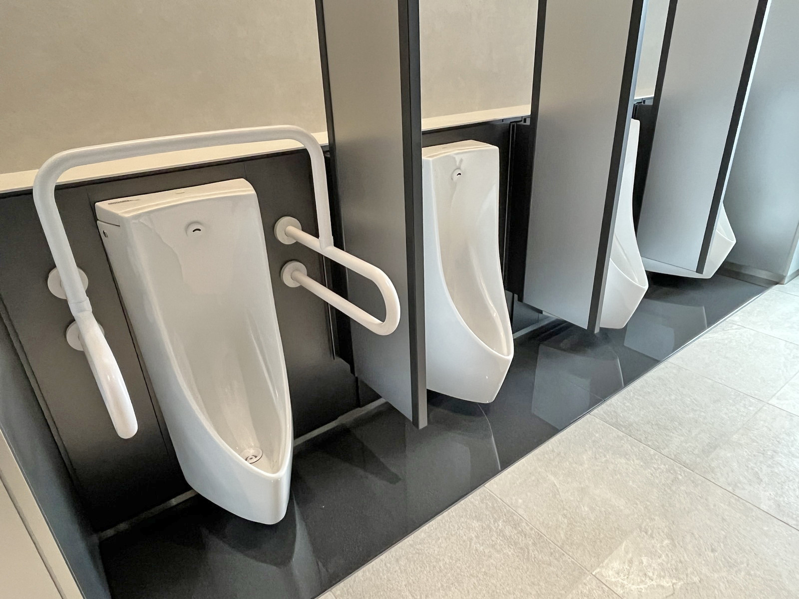 男性用トイレ