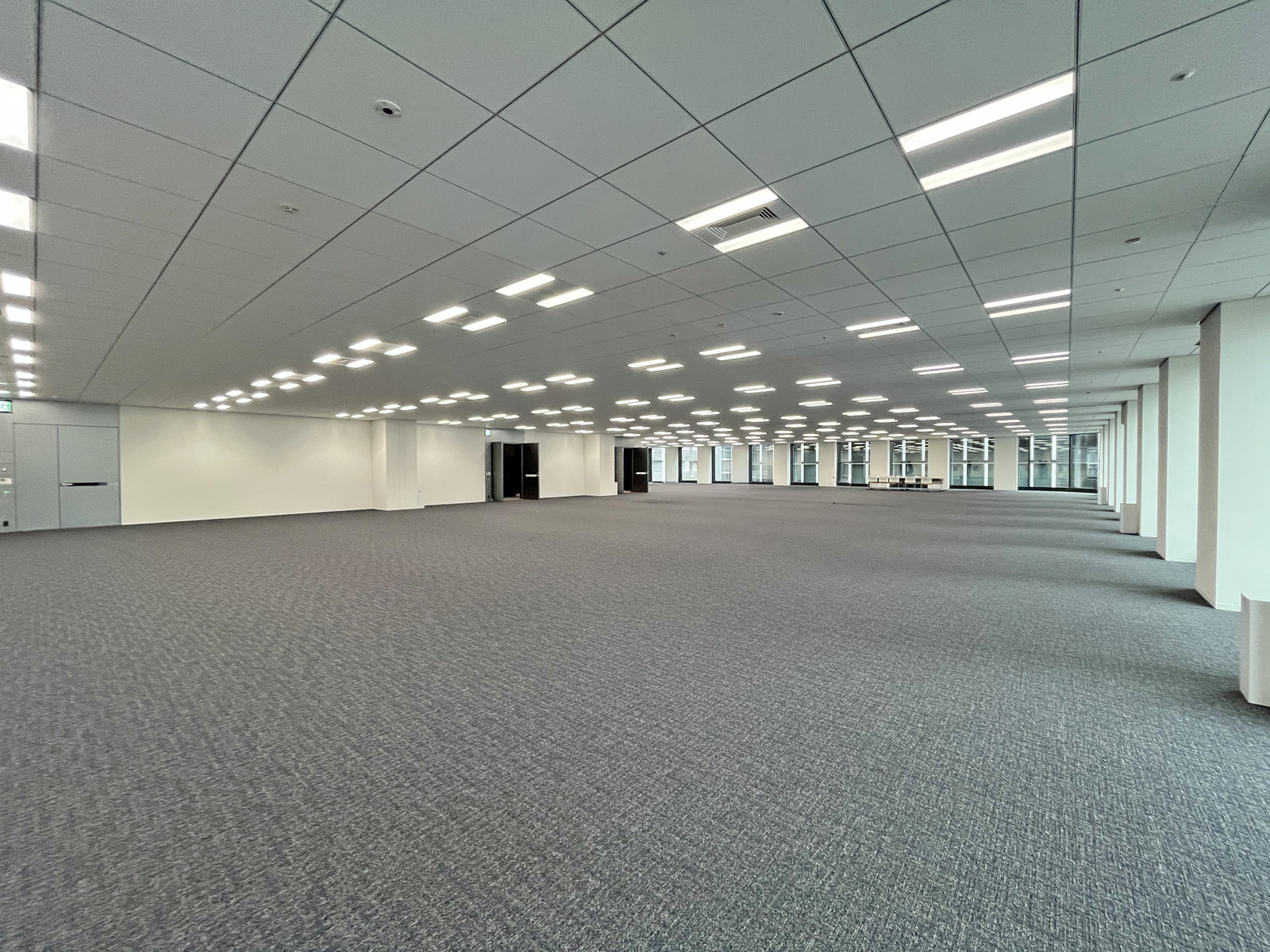 オフィス室内参考画像(8階・約264坪)
