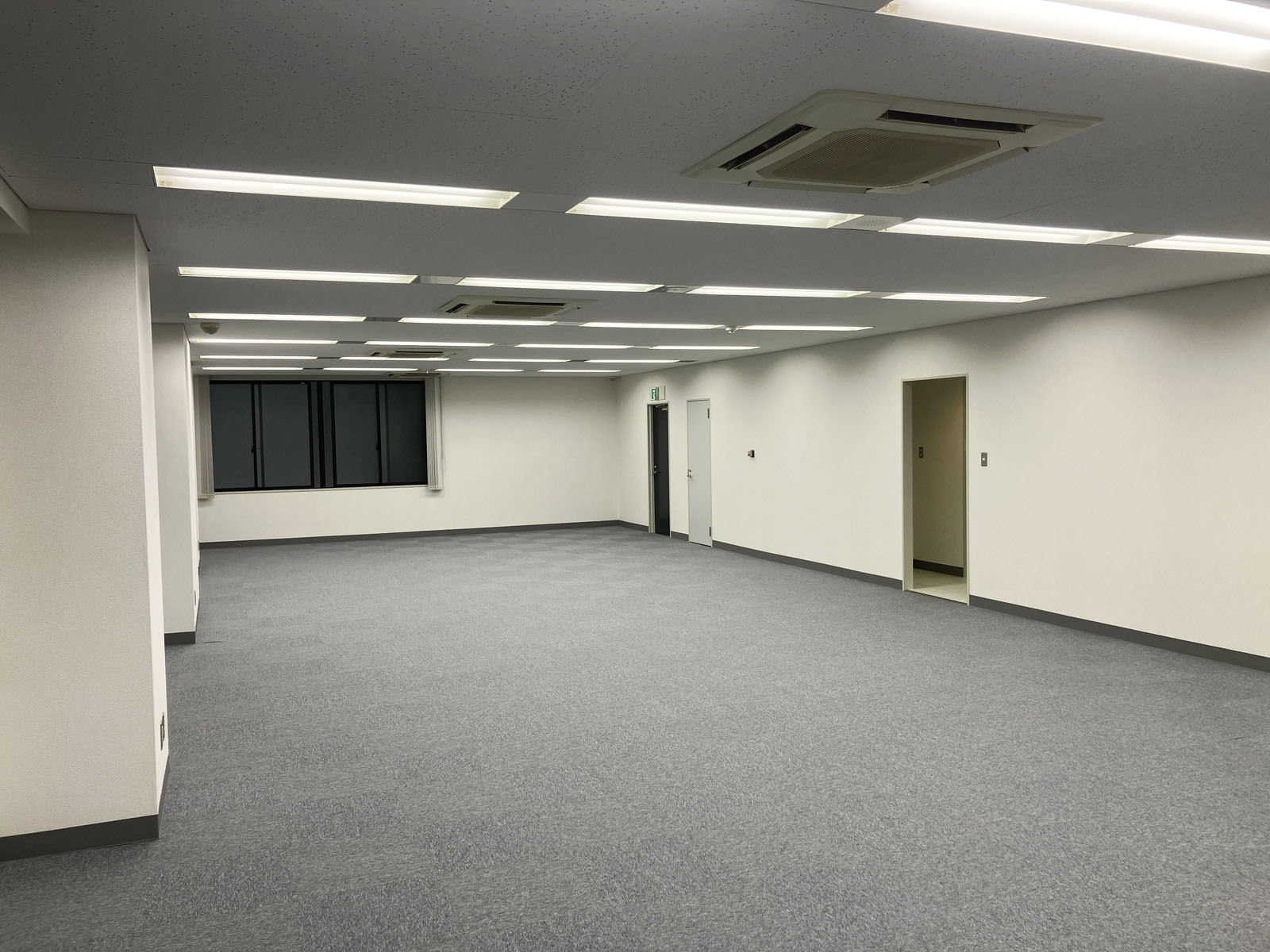 別角度の様子