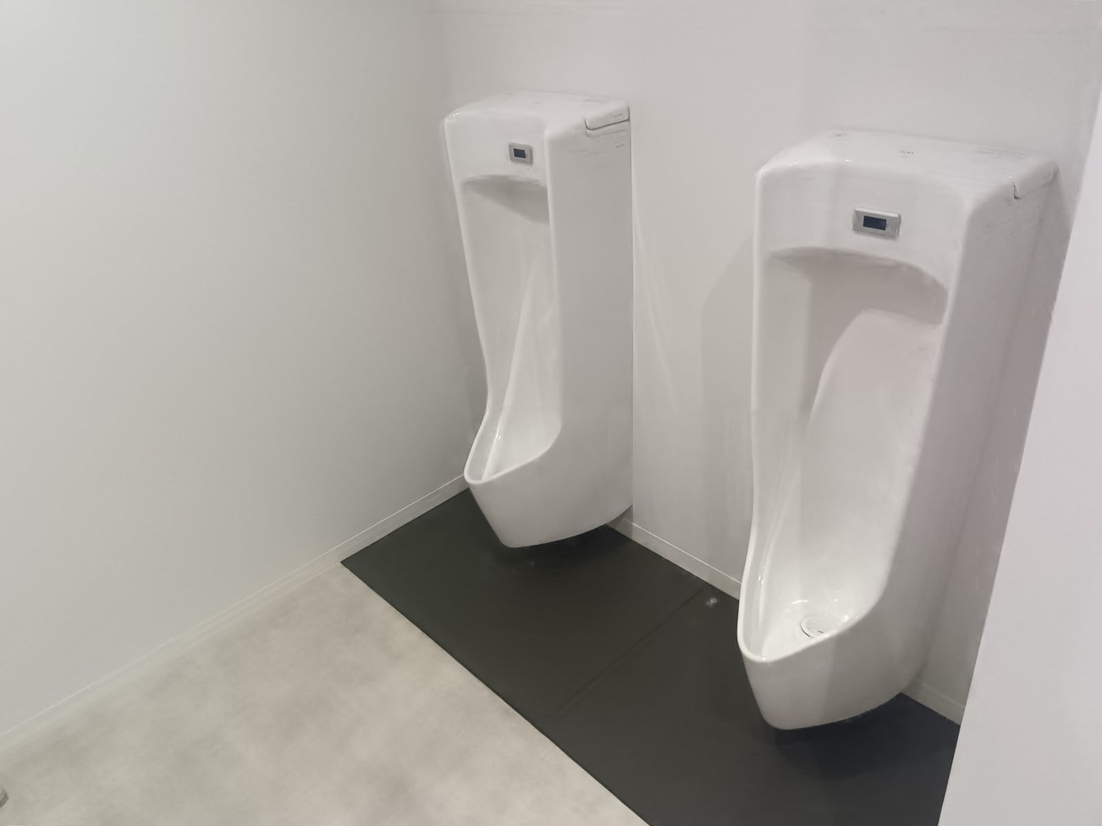 男性用トイレ