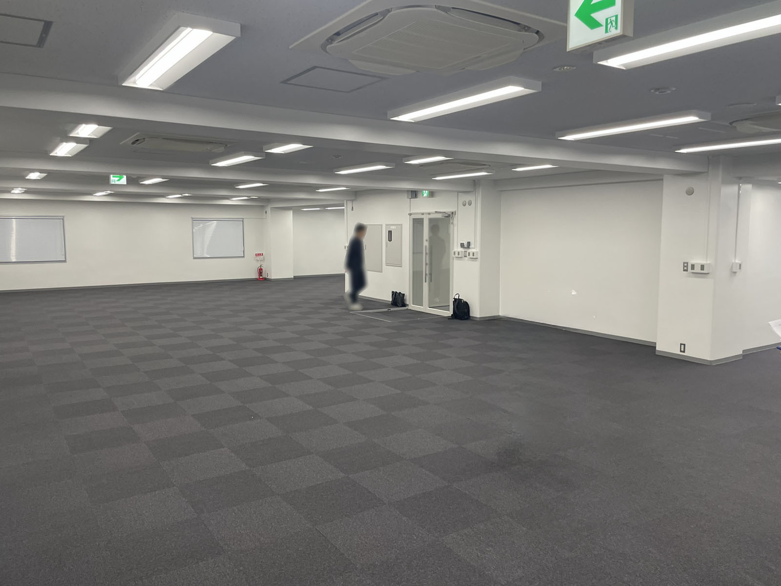 オフィス室内参考画像