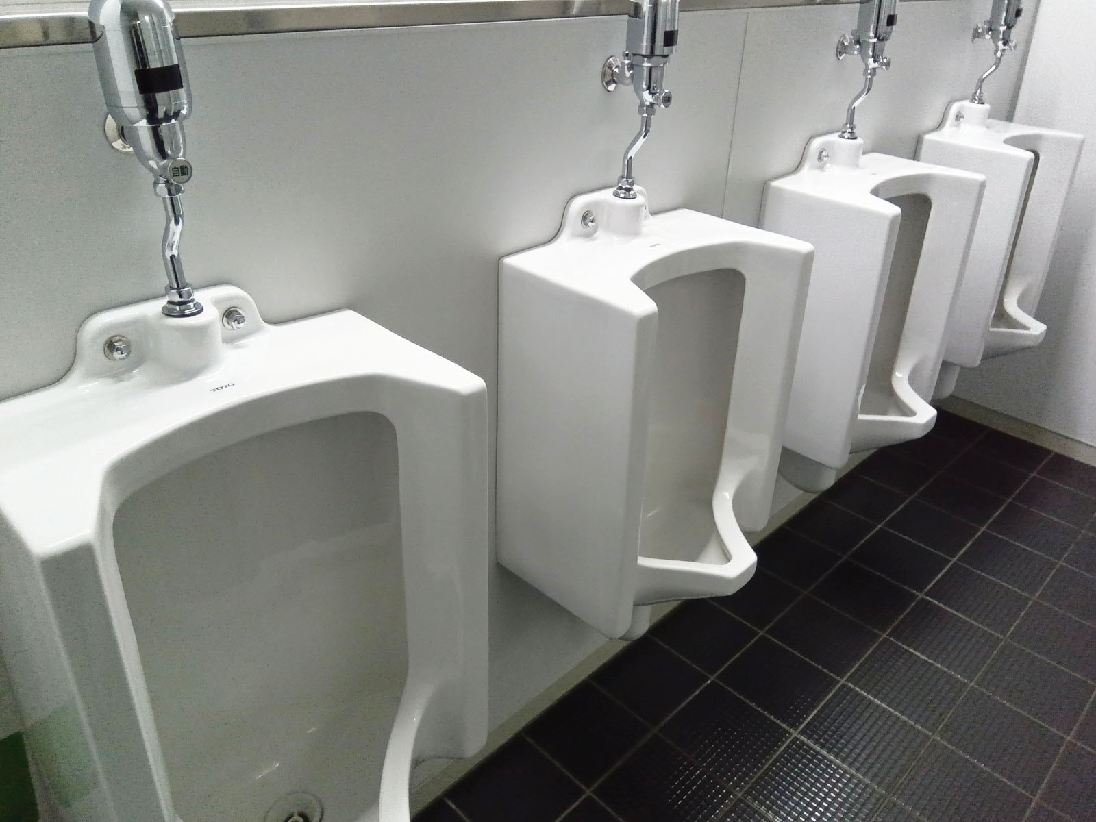 男性用トイレ