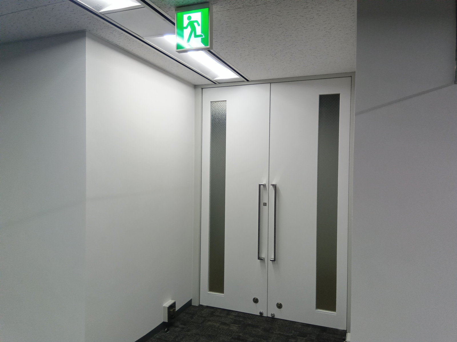 貸室出入口