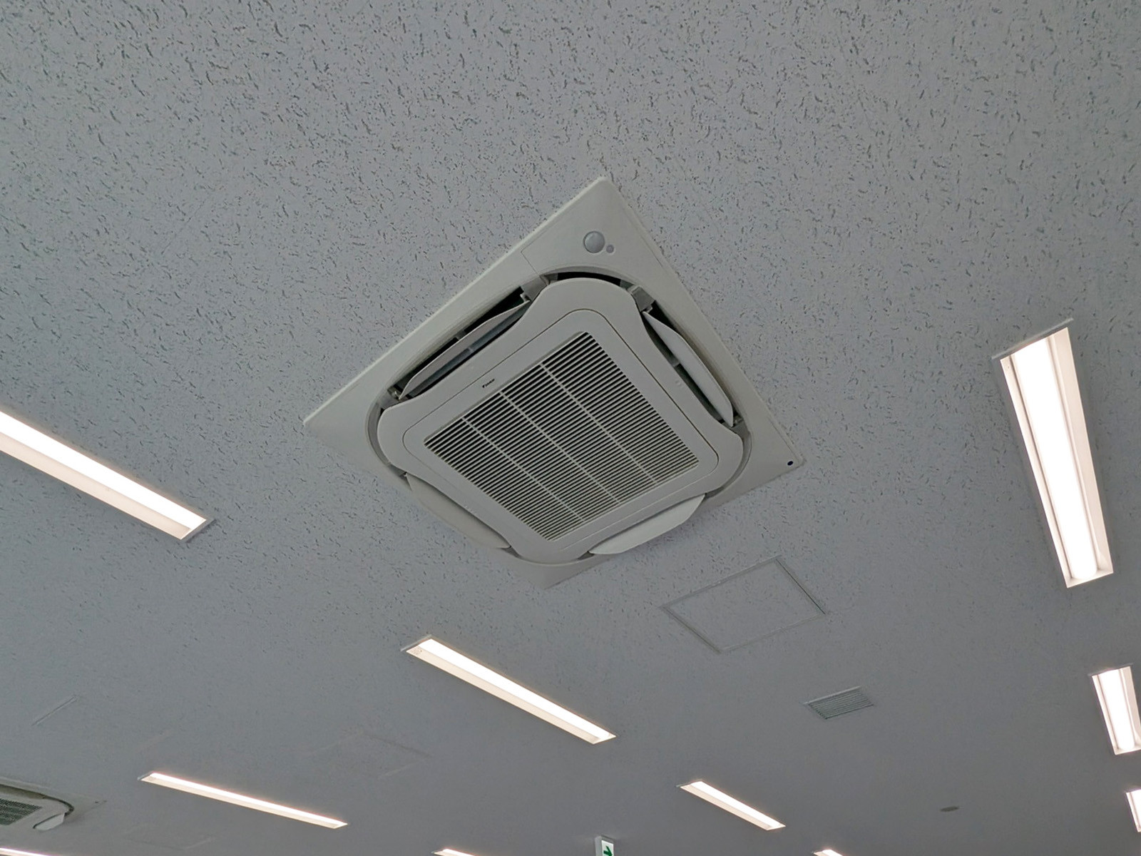空調