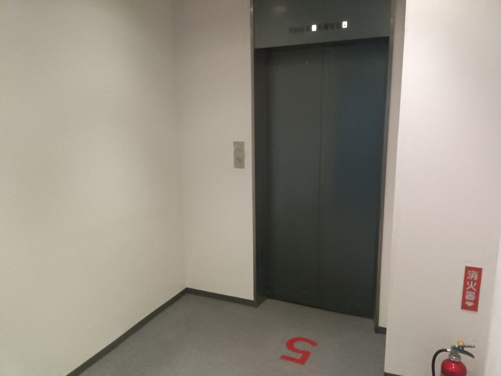 エレベーター