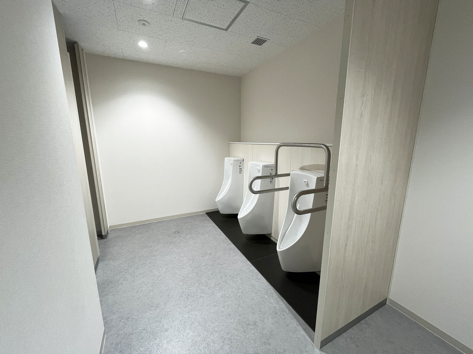男性用トイレ
