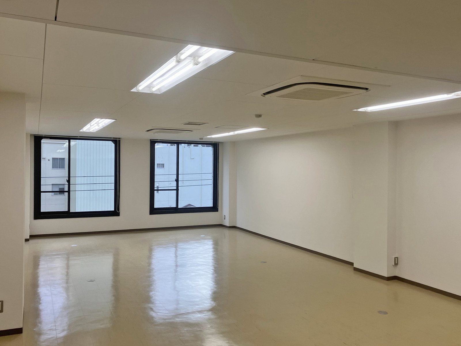 オフィス室内参考画像(506号・約19坪)