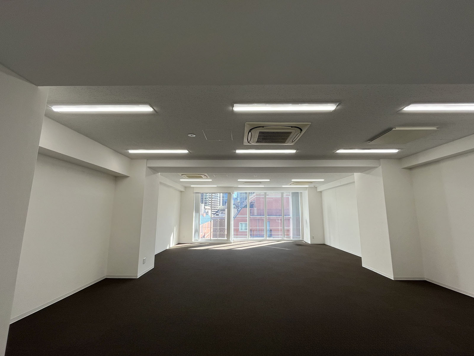 オフィス室内参考画像(7階・約28坪)
