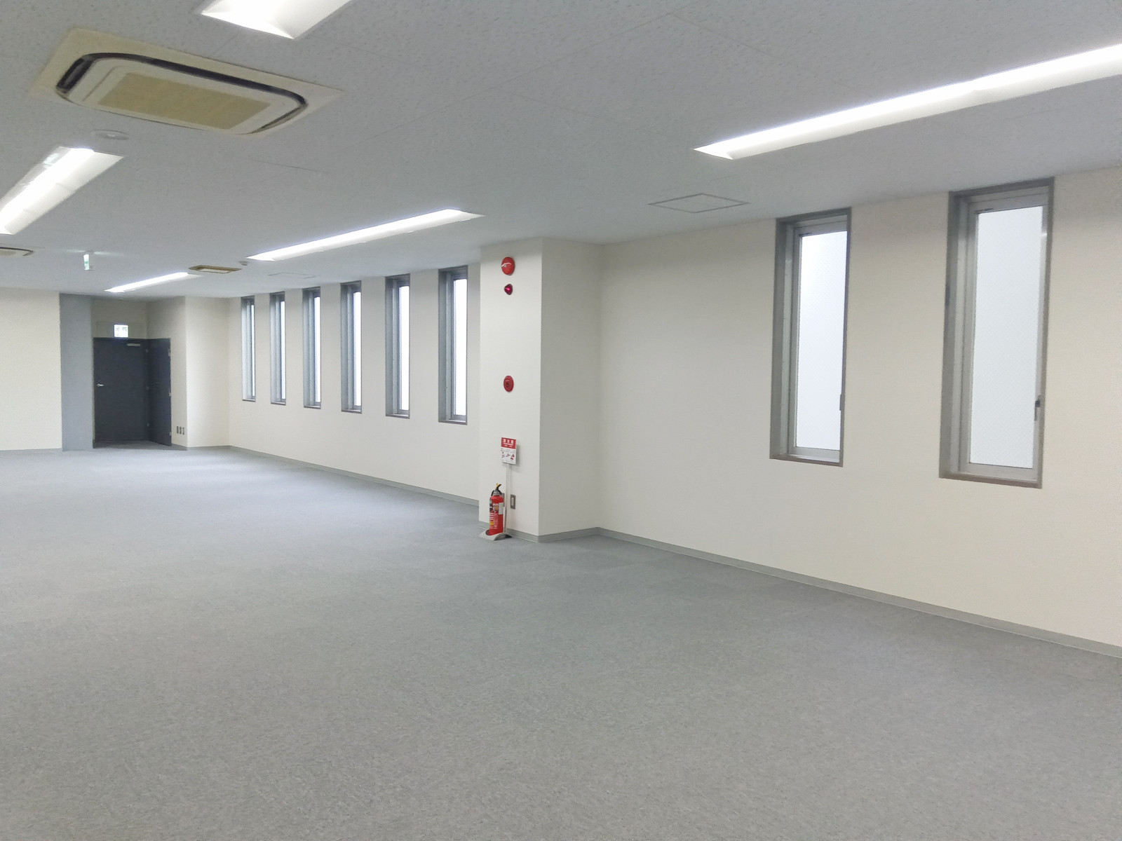 別角度の様子