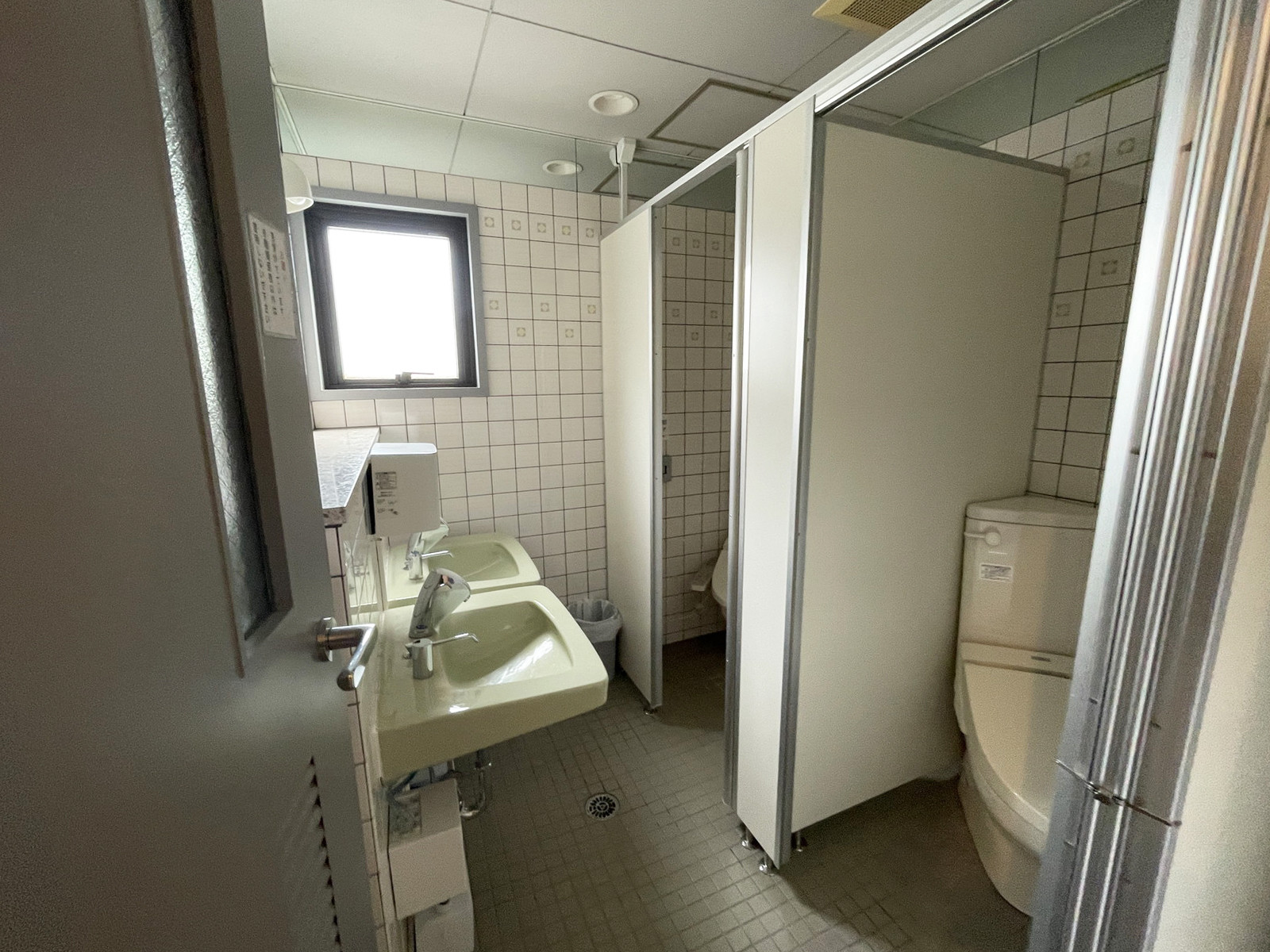 女性用トイレ全体の様子