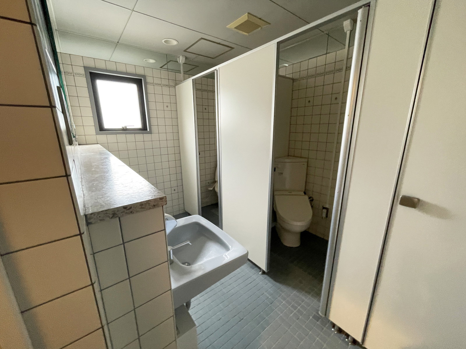 男性用トイレ全体の様子